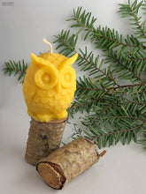 Load image into Gallery viewer, Little Owl Beeswax Candle
